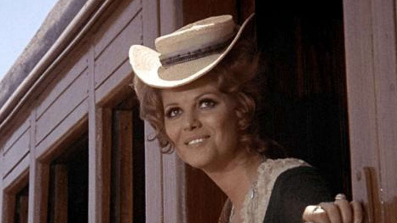 Claudia Cardinale, la RAI omaggia l’attrice con la modifica del palinsesto su Rai 2 stasera