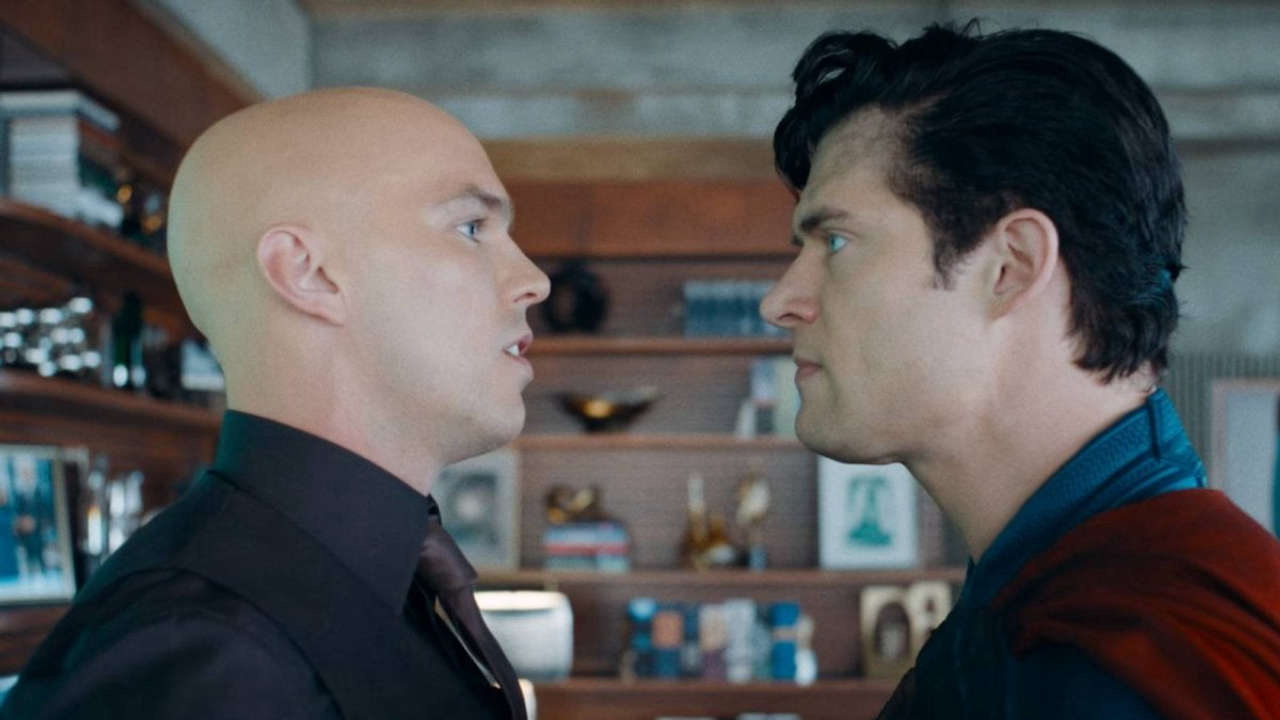 Peacemaker, rivelato il cameo sorprendente di Superman e il mistero sulla realtà alternativa