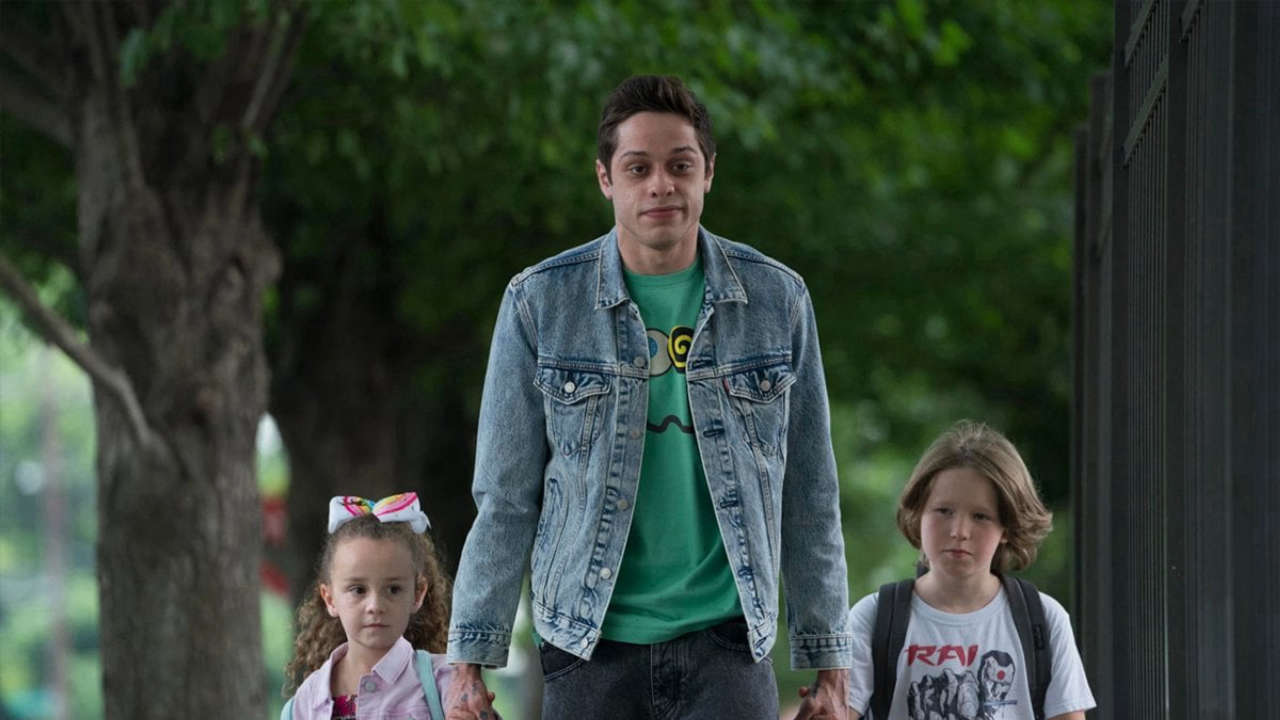 Pete Davidson sostiene Pedro Pascal contro le critiche online e chiede pazienza per la fama