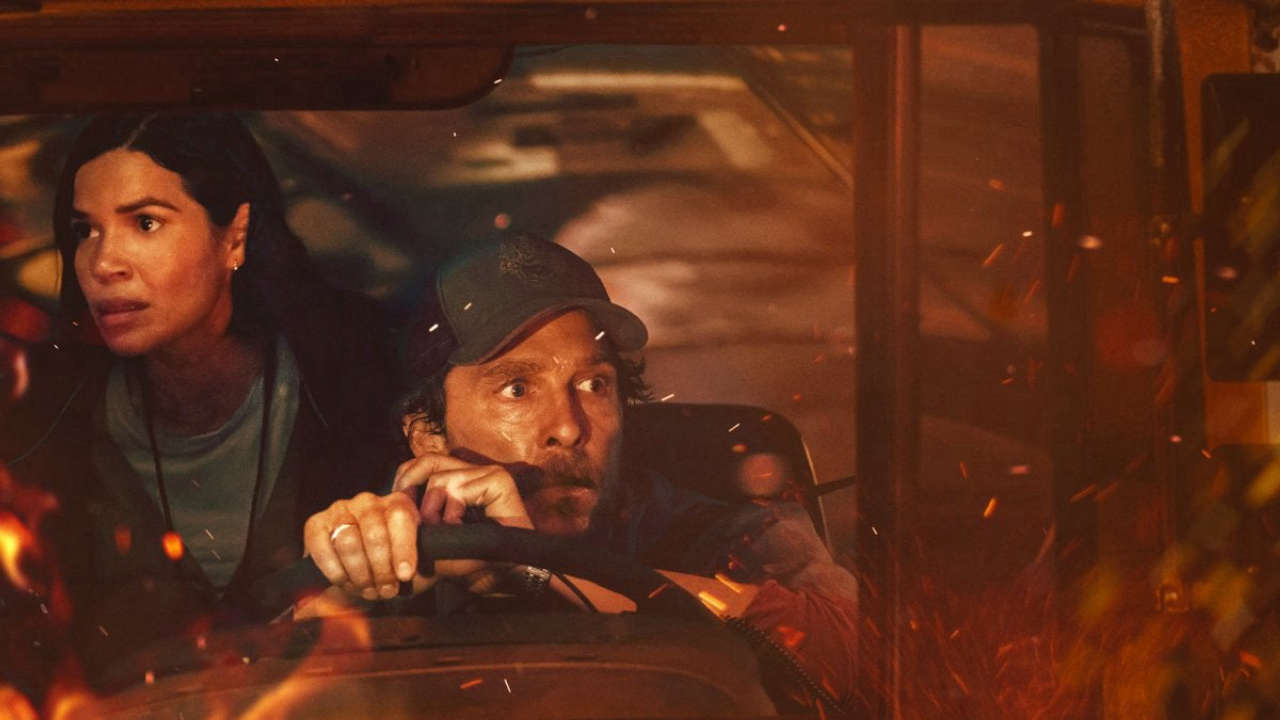 The Lost Bus, il film Apple TV+ con Matthew McConaughey e America Ferrera in recensione