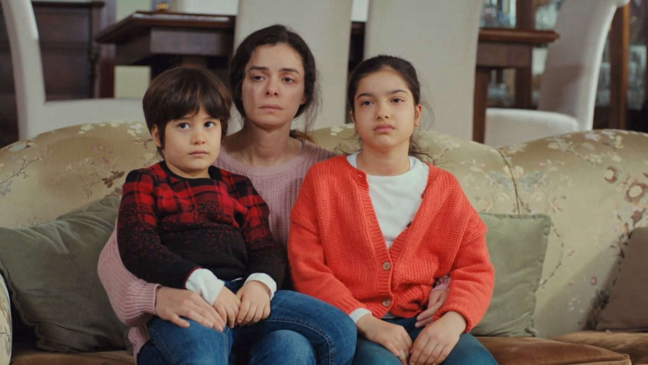 La forza di una donna episodi dell’11/10: Cesmeli rompe i legami con familiari e amici