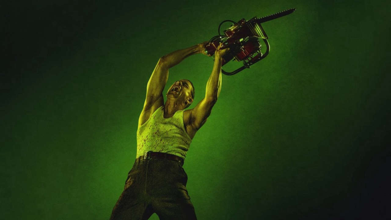 Monster: Charlie Hunnam interpreta il serial killer Ed Gein nella terza stagione su Netflix