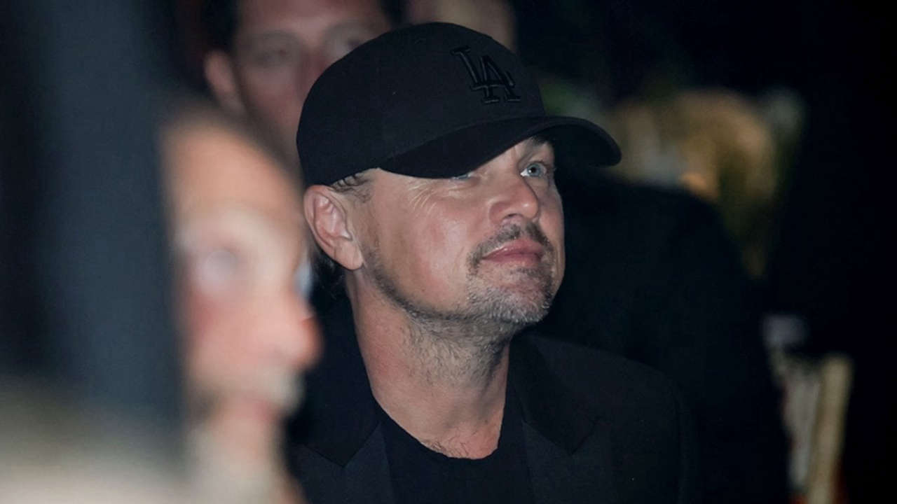 Leonardo DiCaprio al centro delle polemiche per le foto sul megayacht di Jeff Bezos