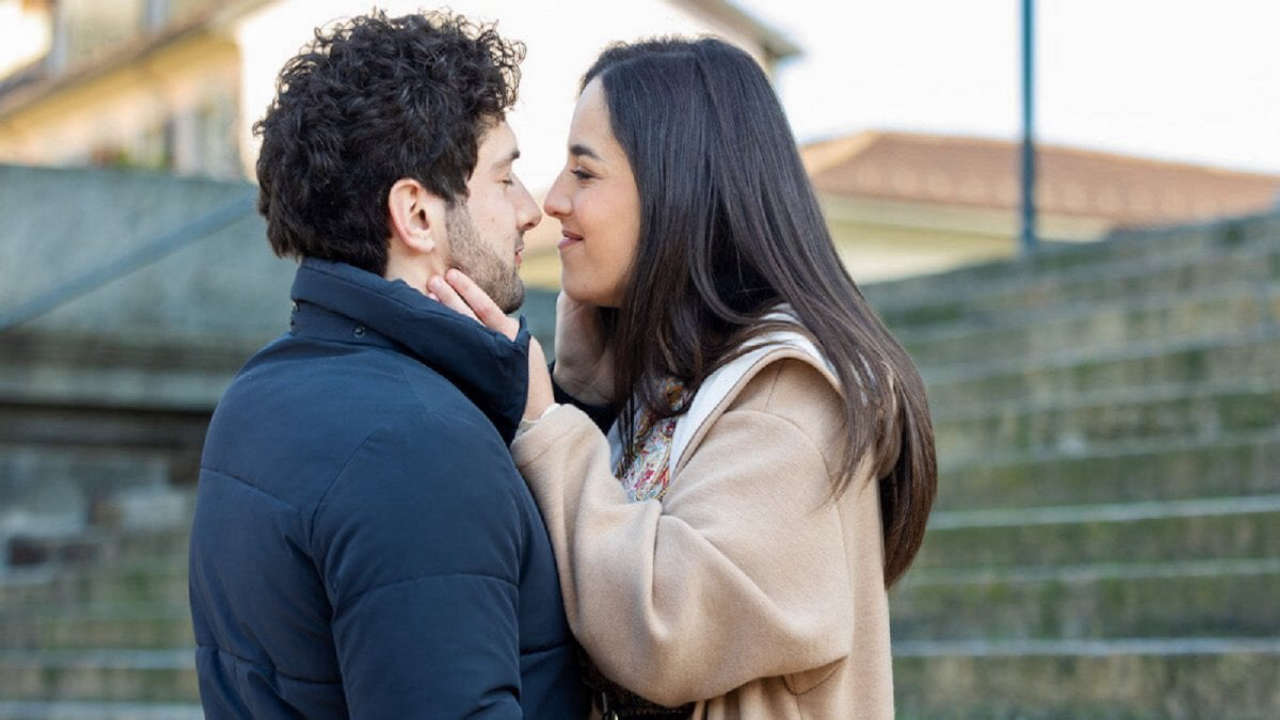 Un Posto al Sole, anticipazioni 2 settembre: Niko propone matrimonio a Manuela nella soap napoletana