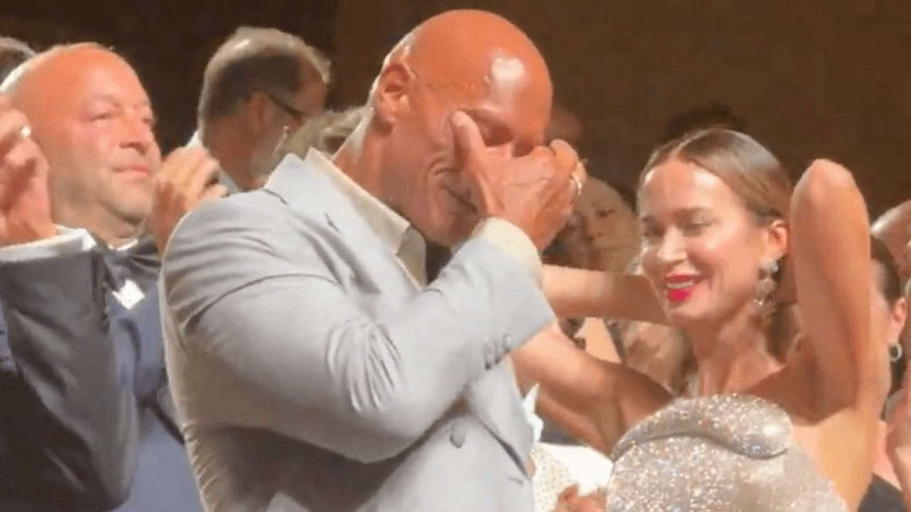 The Smashing Machine, ovazione di 15 minuti per Dwayne Johnson al Festival di Venezia 2025