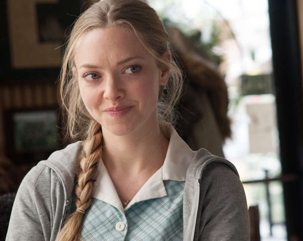 The Housemaid, Amanda Seyfried racconta il divertimento nell’interpretare un personaggio bizzarro