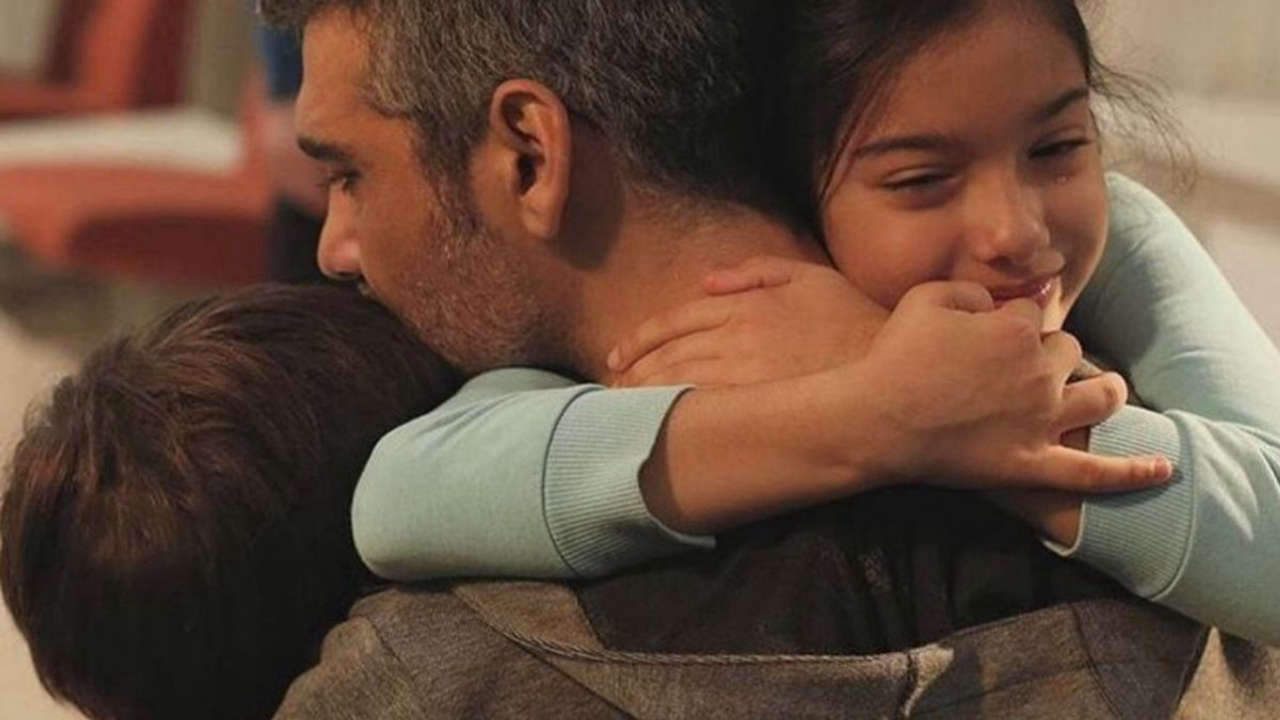 La forza di una donna, trame turche: il commovente abbraccio di Nisan e Doruk con il loro papà