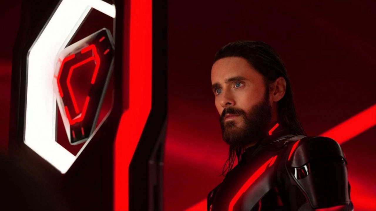 Tron Ares, il regista chiarisce l’assenza degli attori di Legacy: motivi di rifiuto