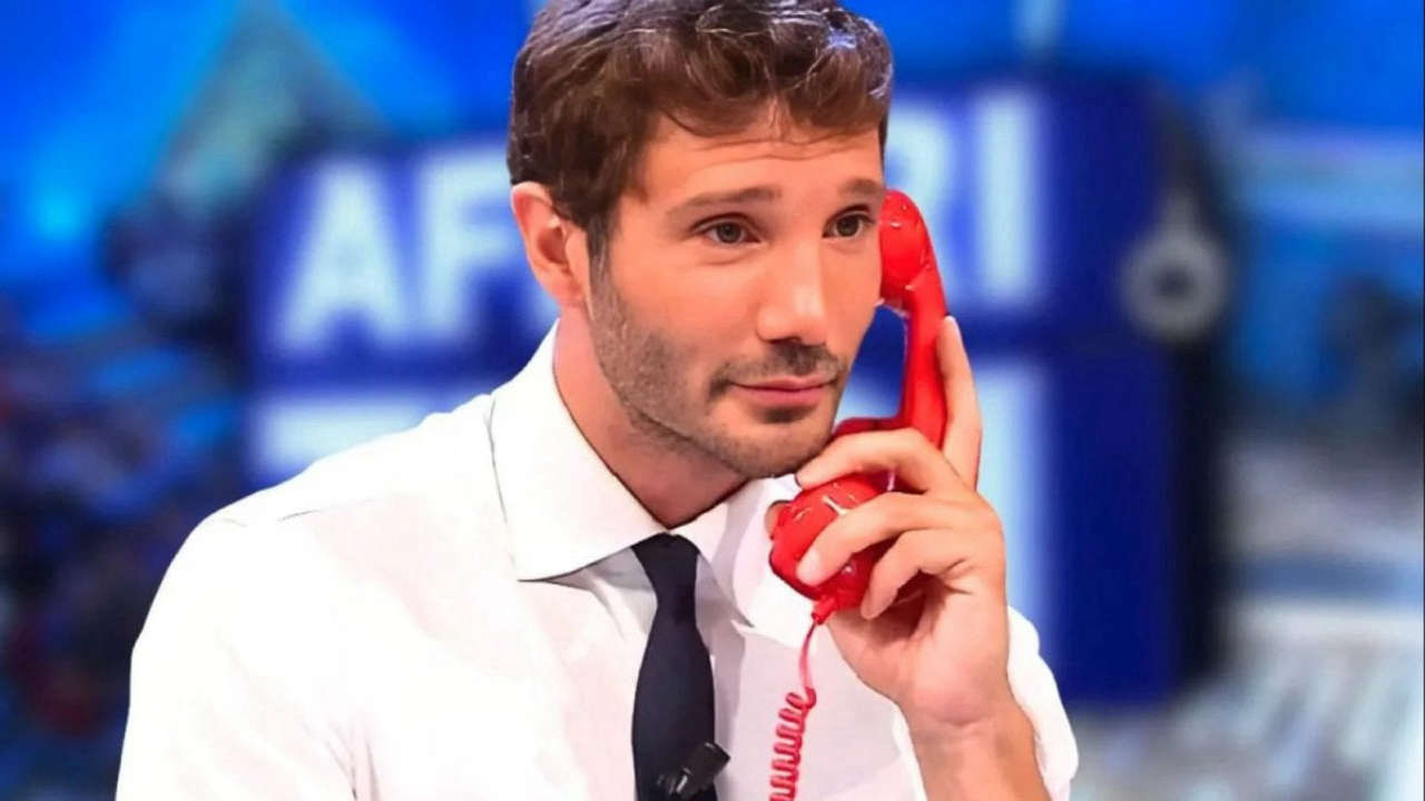 Affari Tuoi torna su Rai 1 con Stefano De Martino, tutte le novità della nuova edizione