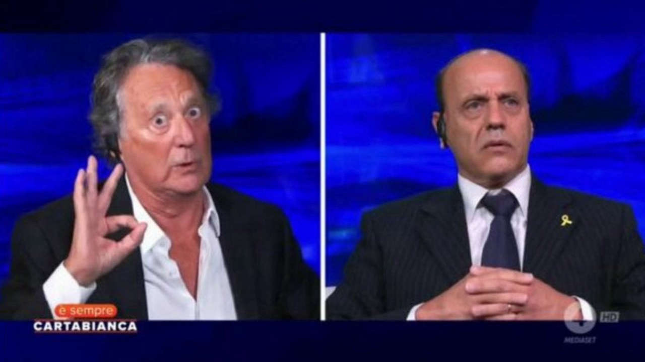 Cartabianca, Enzo Iacchetti aggredisce Eyal Mizrahi in diretta dopo insulti politici
