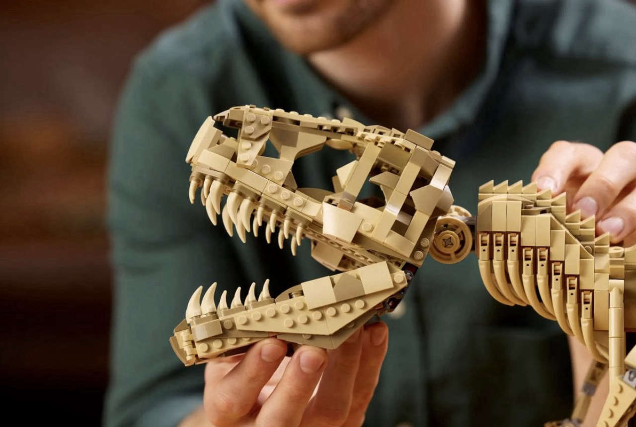 Lego Jurassic World presenta i migliori set per esporre e giocare con i dinosauri