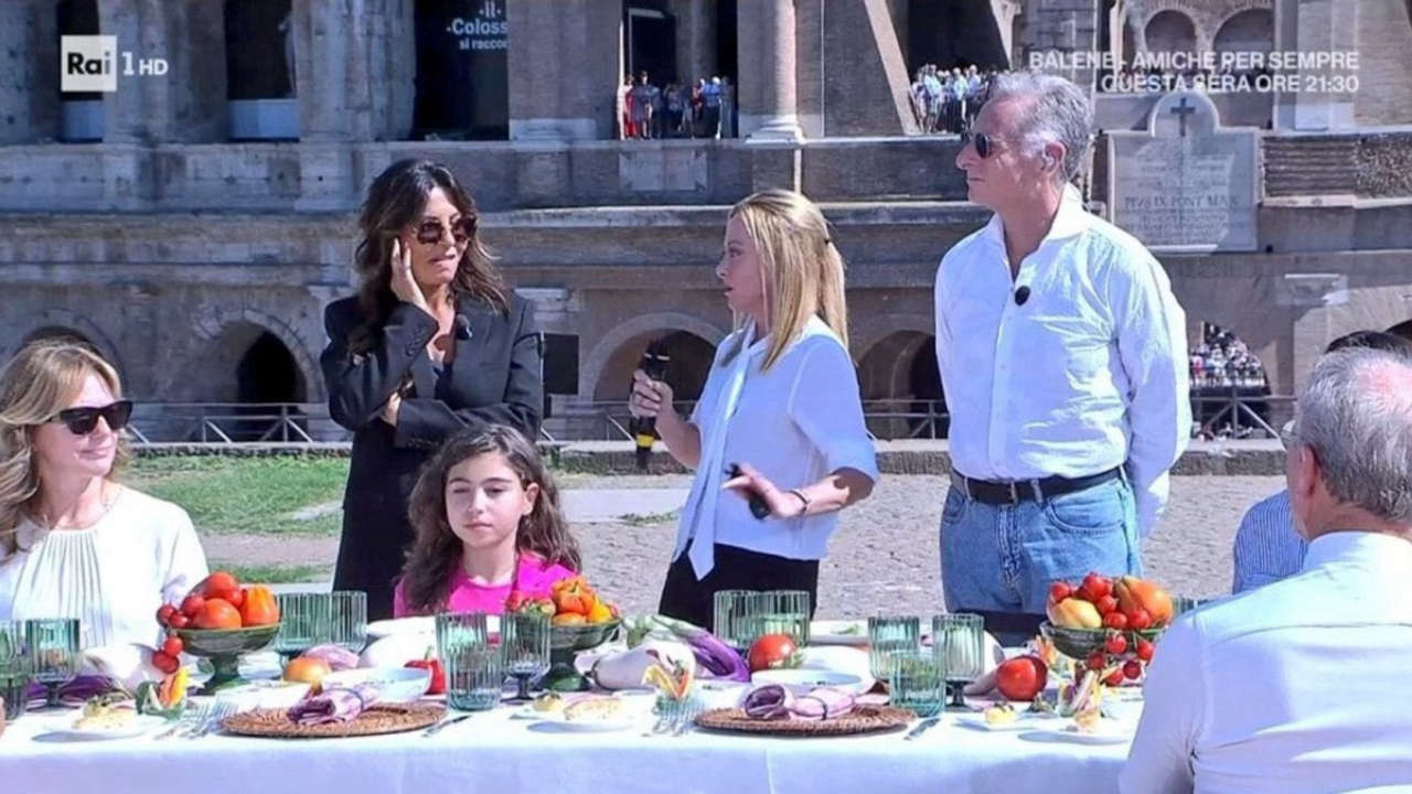 Giorgia Meloni a Domenica In: Mara Venier coinvolta in nuova polemica politica