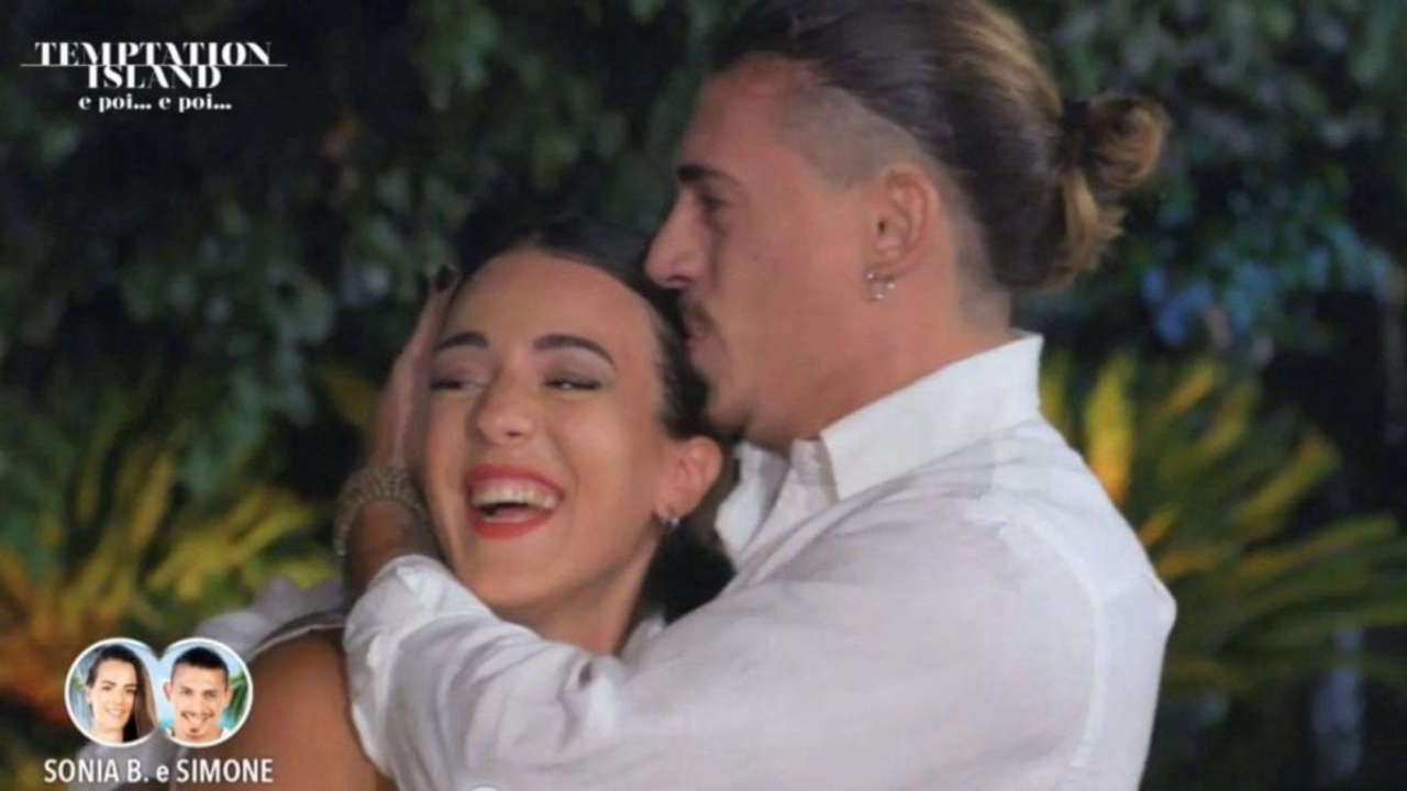 Temptation Island, Sonia e Simone si separano dopo il gender reveal che segna la fine della loro storia