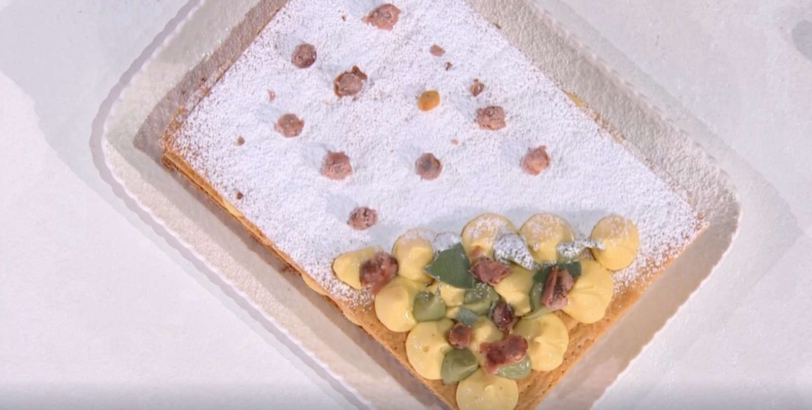 Millefoglie pistacchio e nocciole di Chloe Facchini | É sempre mezzogiorno, 26 settembre 2025