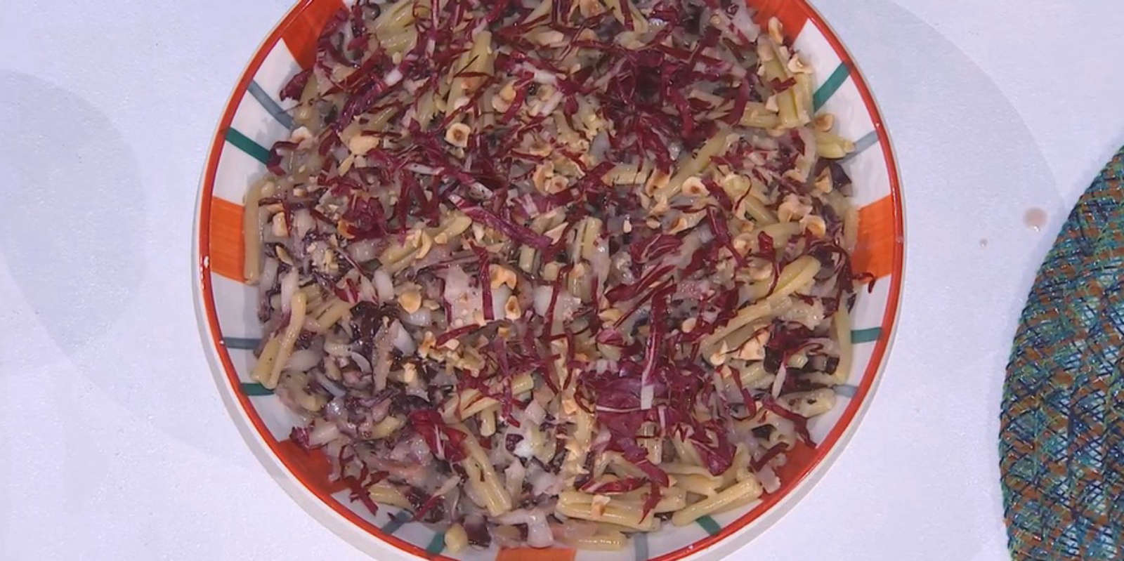 Casarecce zola radicchio e nocciole di zia Cri | É sempre mezzogiorno, 28 ottobre 2023