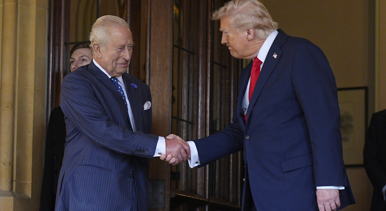 Dimissioni del Direttore della Eisenhower Presidential Library dopo Rifiuto di Donare Spada a Trump