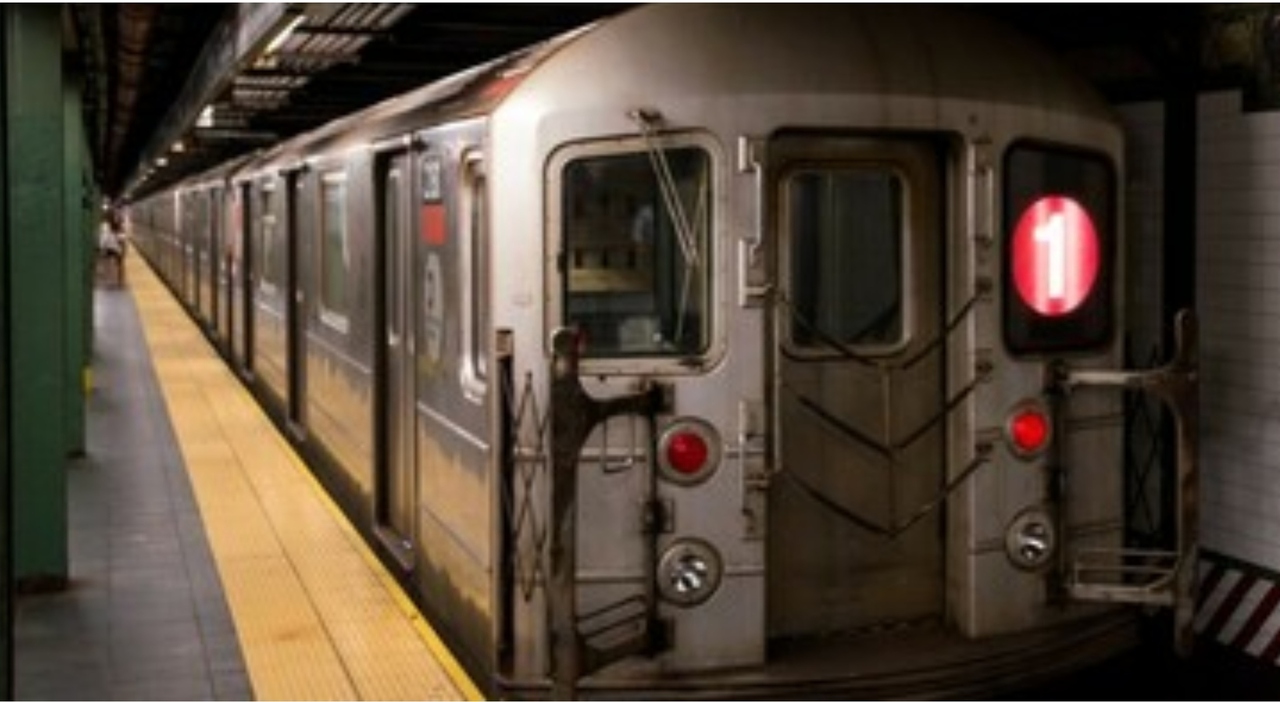 Il pericolo del subway surfing tra i giovani di New York: due ragazze perdono la vita in un tragico incidente