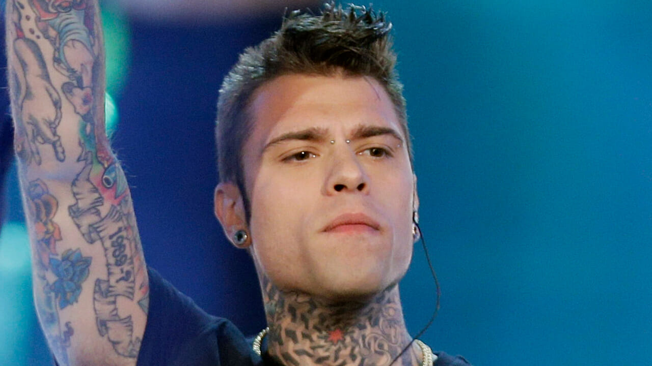 Fedez annuncia una nuova era sui social: solo musica e creatività per comunicare con i fan Fedez annuncia una nuova era sui social: solo musica e creatività per comunicare con i fan
