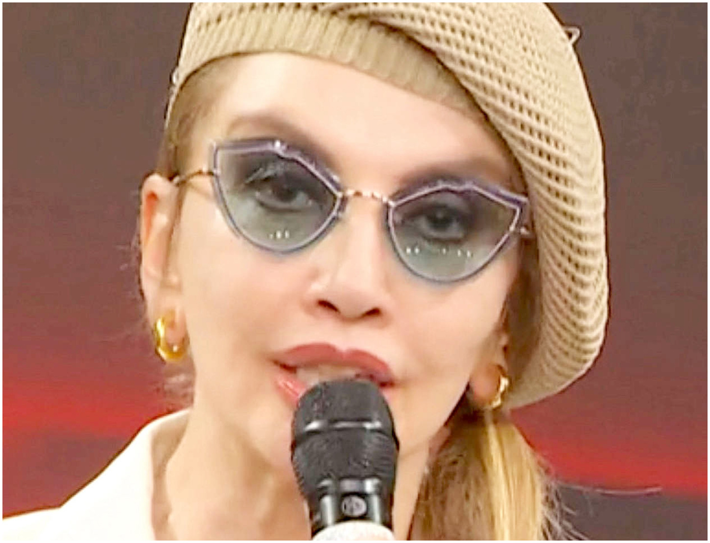 Milly Carlucci esprime la sua preoccupazione dopo la tragedia di Andrea Delogu e parla di Ballando Milly Carlucci esprime la sua preoccupazione dopo la tragedia di Andrea Delogu e parla di Ballando