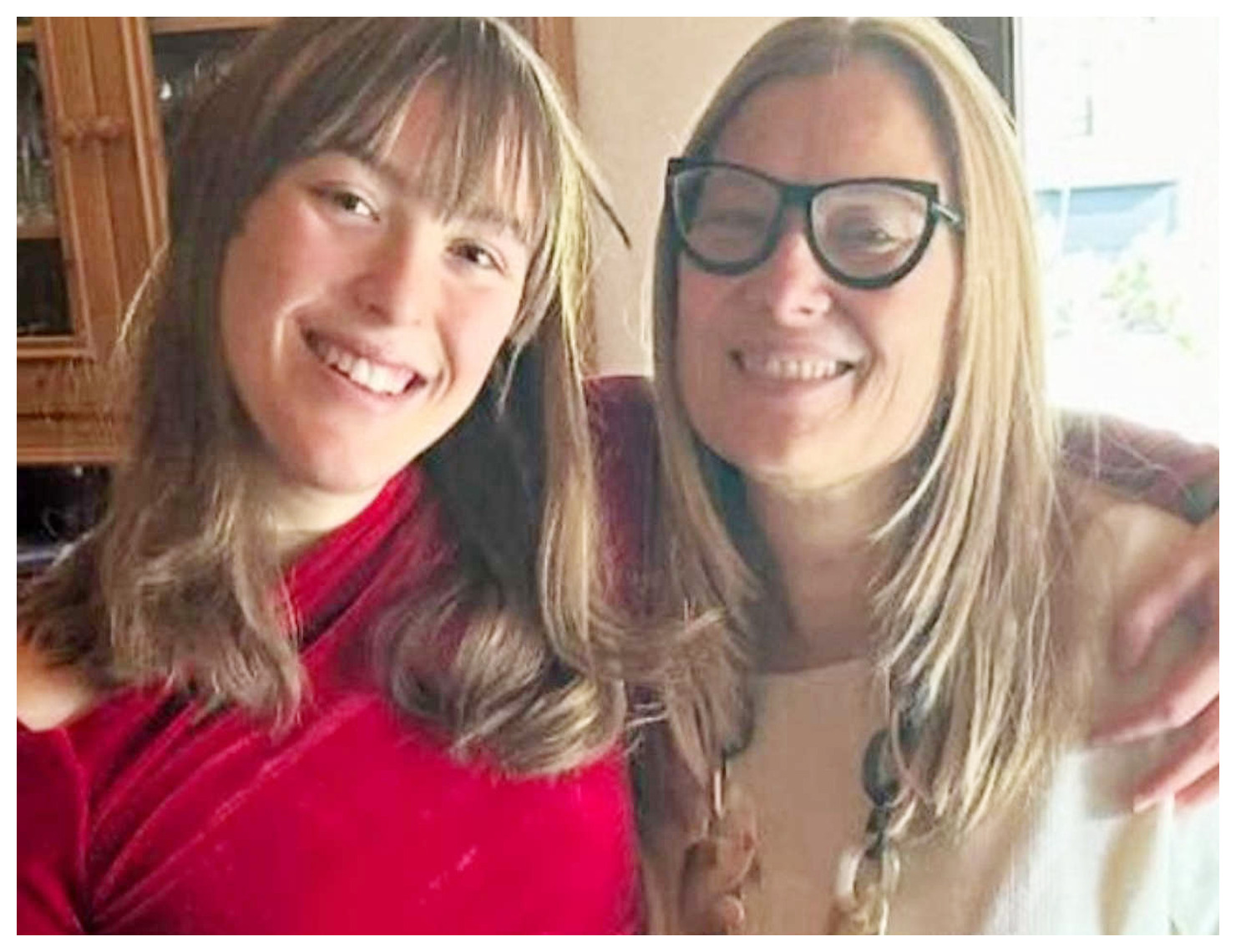 Alice, figlia di Luciano Pavarotti e Nicoletta Mantovani, ha iniziato una carriera professionale promettente