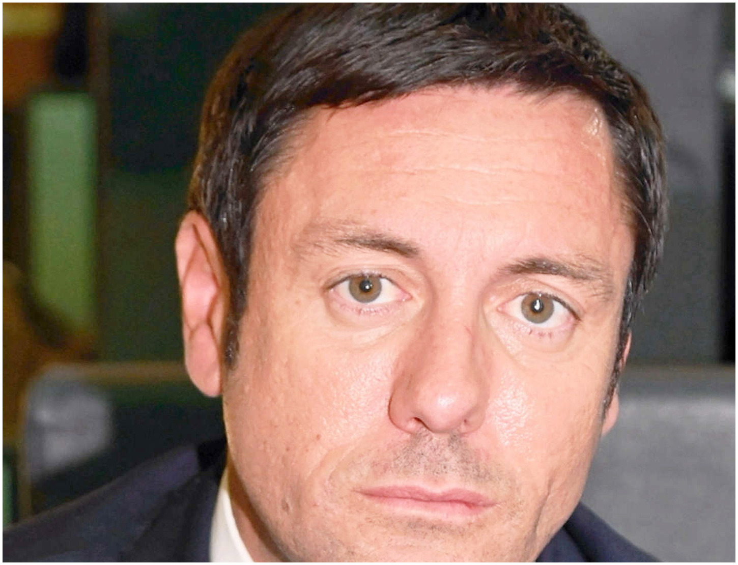 Andrea Giambruno si commuove leggendo un messaggio per lui molto personale di Giorgia Meloni Andrea Giambruno si commuove leggendo un messaggio per lui molto personale di Giorgia Meloni