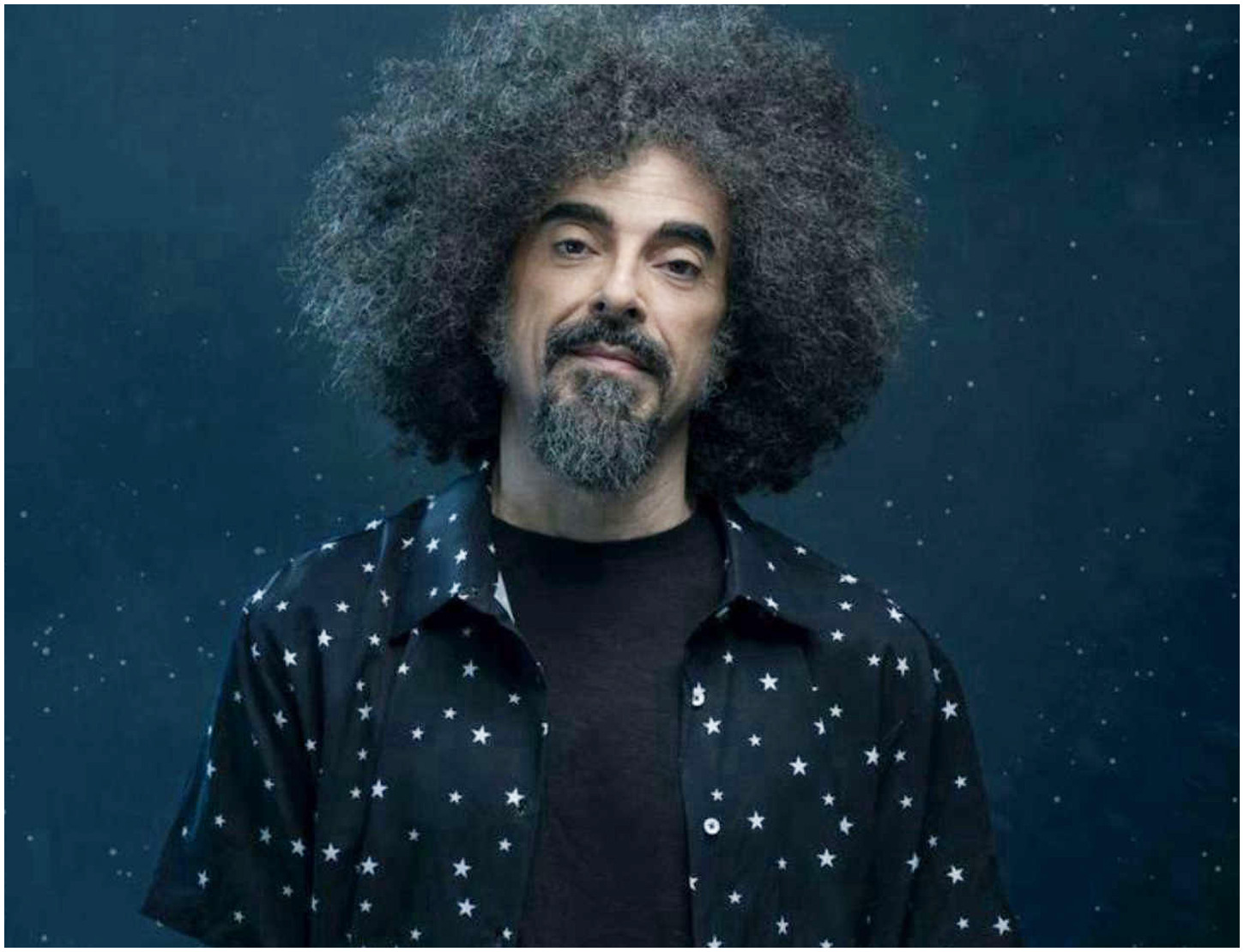 Caparezza racconta come l’acufene e problemi acustici lo hanno avvicinato al fumetto e alla musica Caparezza racconta come l’acufene e problemi acustici lo hanno avvicinato al fumetto e alla musica