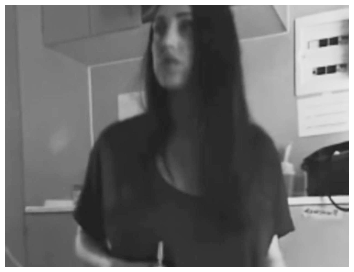 Cecilia Rodriguez festeggia la gioia di diventare mamma, un momento emozionante per lei e la famiglia