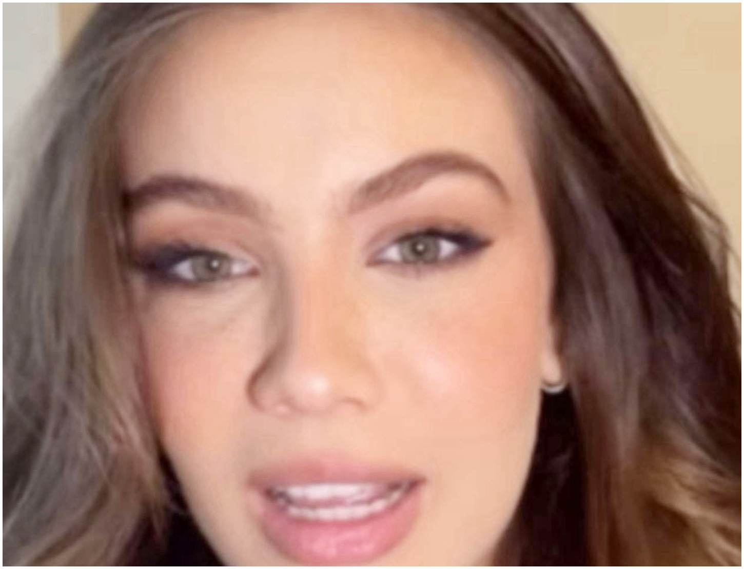 Elisa Visari svela la cameretta del figlio nato dalla relazione con Andrea Damante Elisa Visari svela la cameretta del figlio nato dalla relazione con Andrea Damante