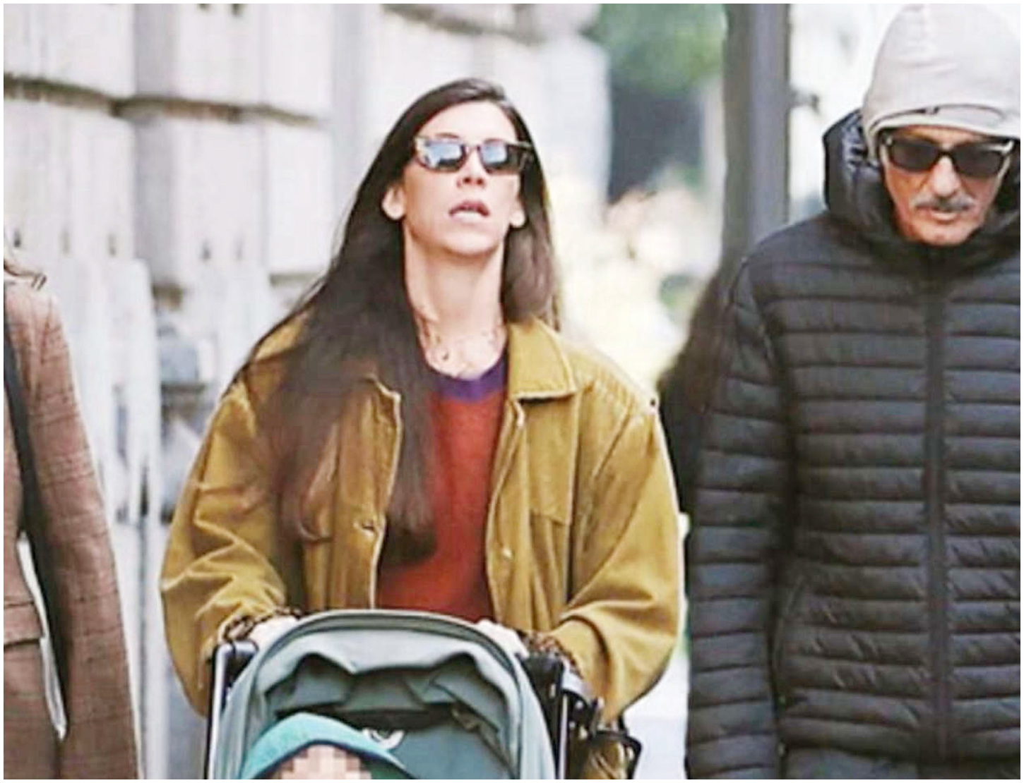 Fiorello condivide momenti di gioia con il nipotino: foto inedite della famiglia e il mistero del nome