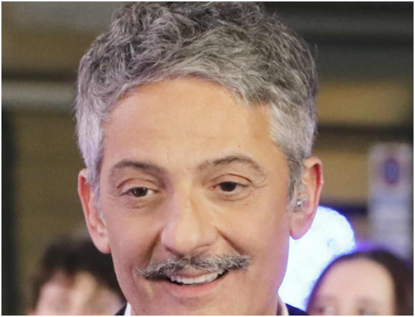 Fiorello critica il libro di Fedez durante La Pennicanza: attende l’uscita del film adattato