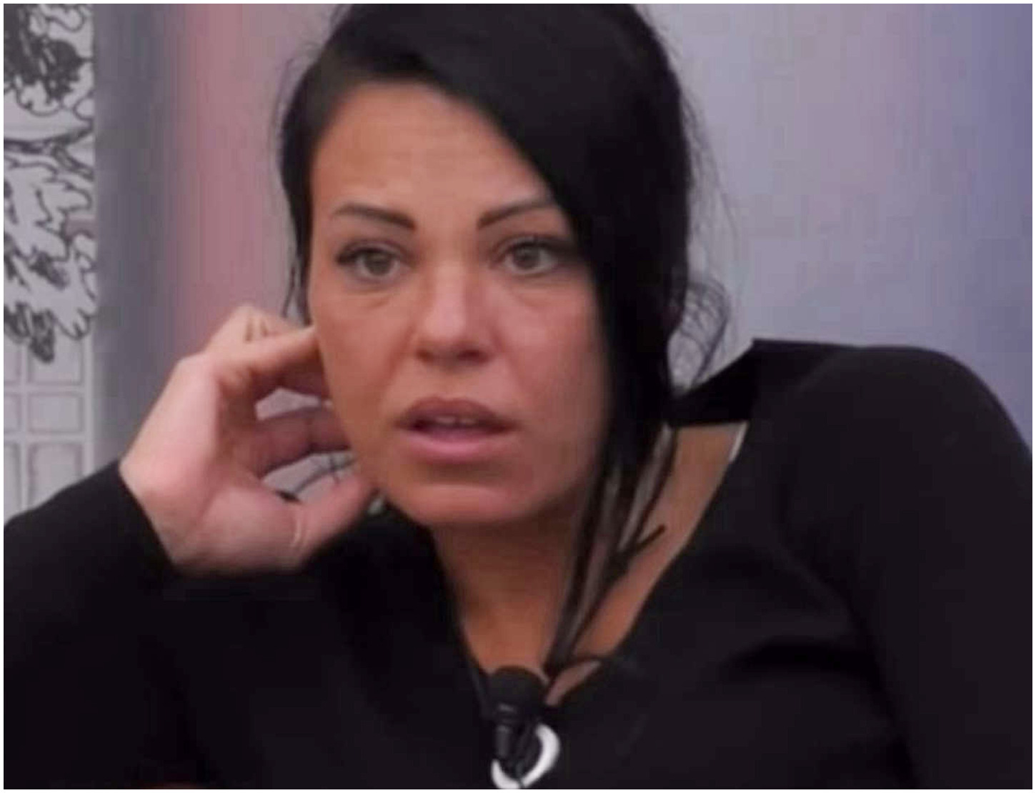 Francesca Carrara lascia la casa del Grande Fratello: l’annuncio che ha colto tutti di sorpresa