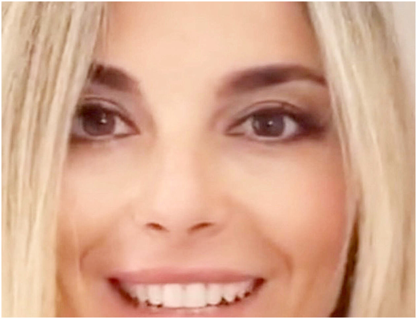 Francesca Fialdini parla del suo debutto con il trucco e della sua vita sentimentale attuale Francesca Fialdini parla del suo debutto con il trucco e della sua vita sentimentale attuale