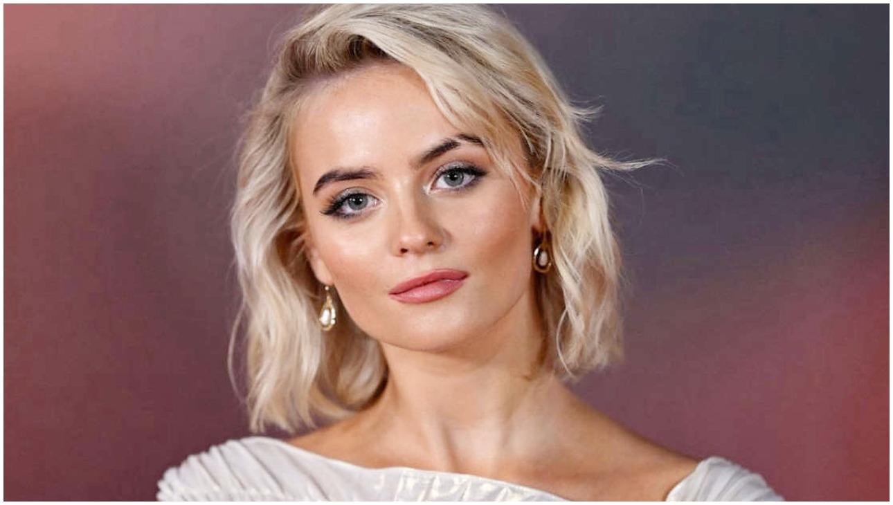 Doctor Who, Millie Gibson chiarisce il suo licenziamento per presunti comportamenti da diva Doctor Who, Millie Gibson chiarisce il suo licenziamento per presunti comportamenti da diva