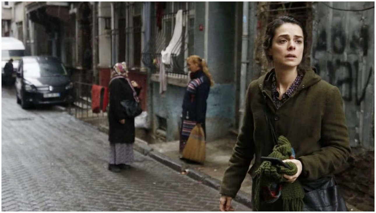 La forza di una donna, anticipazioni 25 ottobre: Bahar affronta un colloquio, Sarp cerca contatti