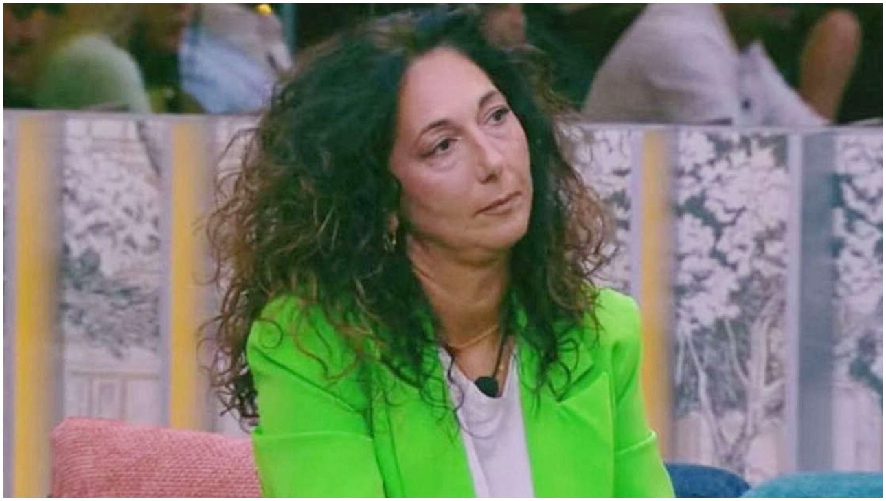 Grande Fratello, Donatella Mercoledisanto lascia la Casa e il messaggio di Simona Ventura allarma Grande Fratello, Donatella Mercoledisanto lascia la Casa e il messaggio di Simona Ventura allarma