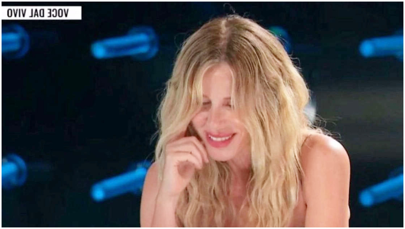 Tale e Quale Show, Alessia Marcuzzi risponde a insinuazioni su Antonella Fiordelisi Tale e Quale Show, Alessia Marcuzzi risponde a insinuazioni su Antonella Fiordelisi