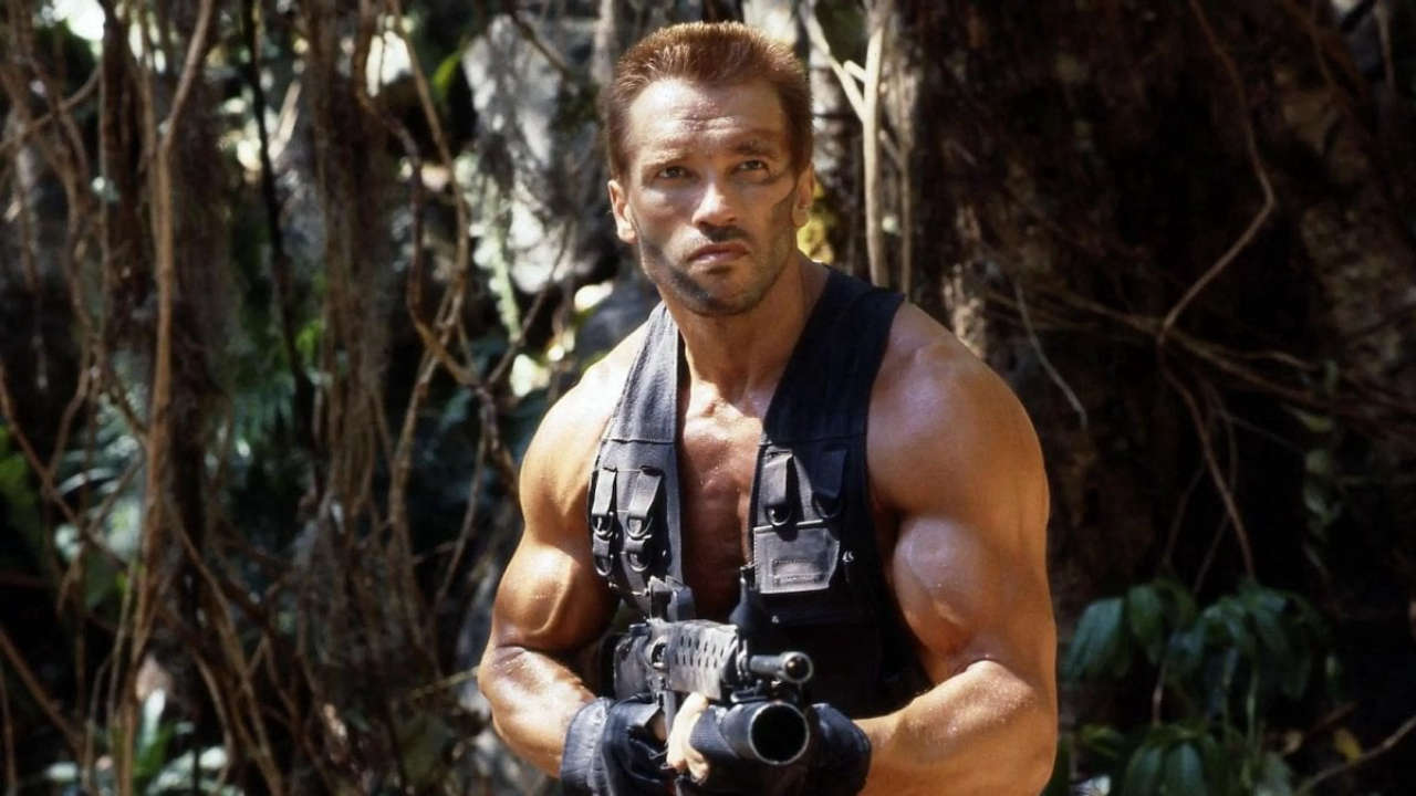 Predator: Badlands, il regista incontra Arnold Schwarzenegger per un possibile ritorno nel franchise