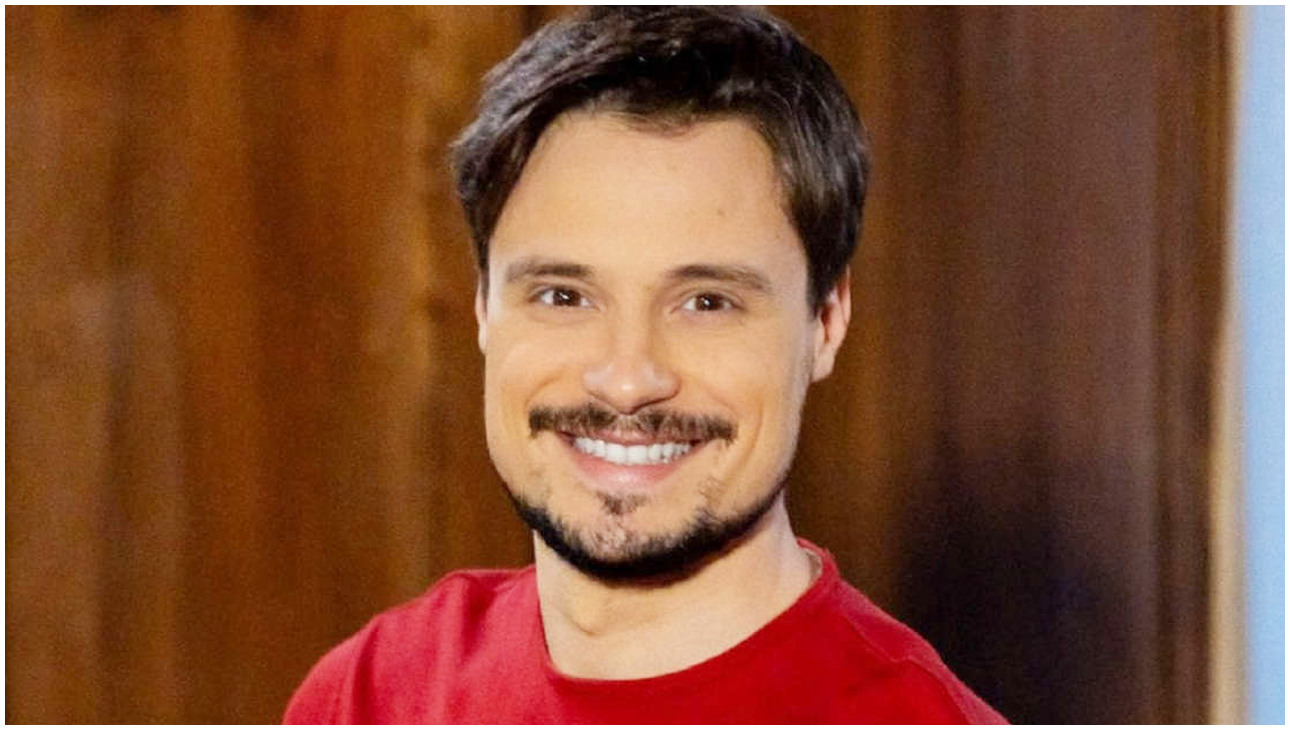 Un Posto al Sole, anticipazioni del 29 ottobre: Gianluca affronta i suoi problemi personali Un Posto al Sole, anticipazioni del 29 ottobre: Gianluca affronta i suoi problemi personali