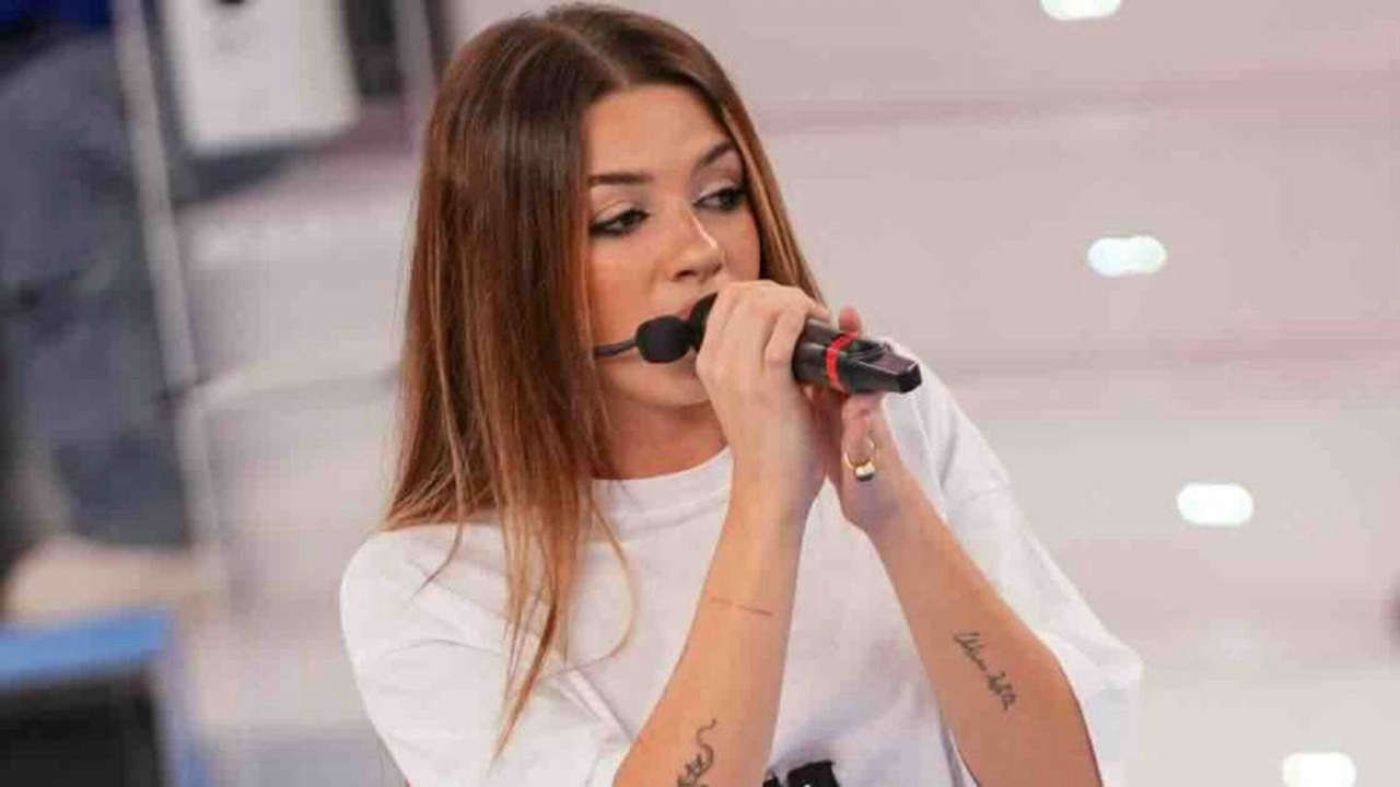 Amici 25, gesti e abbracci tra Michelle e Opi suscitano sospetti di un possibile flirt
