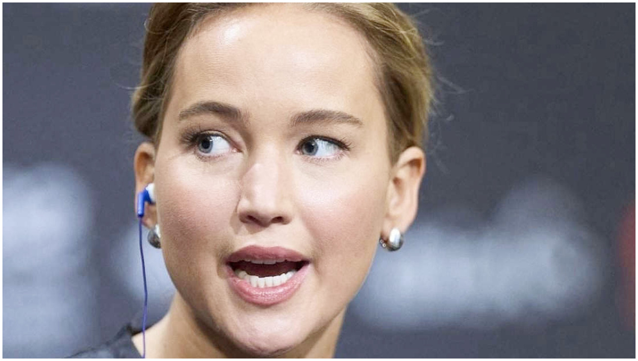 Jennifer Lawrence perde il controllo nelle interviste quando promuove un film Jennifer Lawrence perde il controllo nelle interviste quando promuove un film