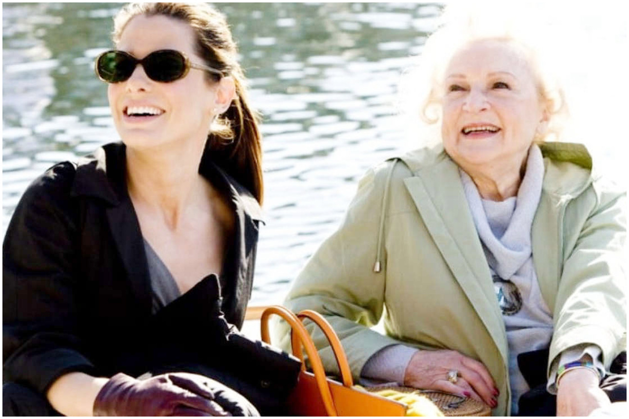 Ricatto d’amore, Malin Åkerman racconta l’irriverente Betty White e il suo modo di fare Ricatto d’amore, Malin Åkerman racconta l’irriverente Betty White e il suo modo di fare