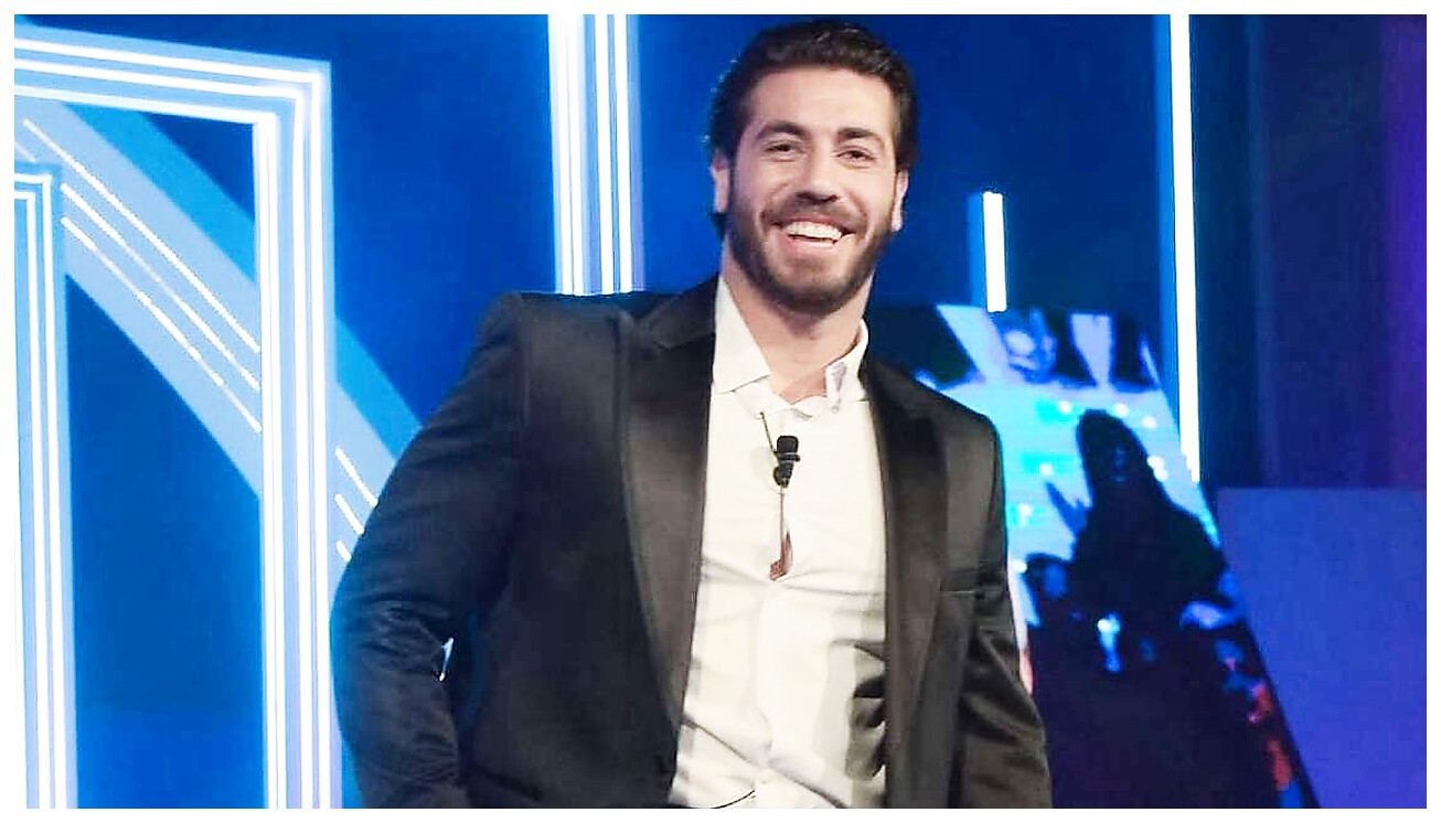Grande Fratello, confronto acceso tra Omer e Jonas con intervento della regia in diretta