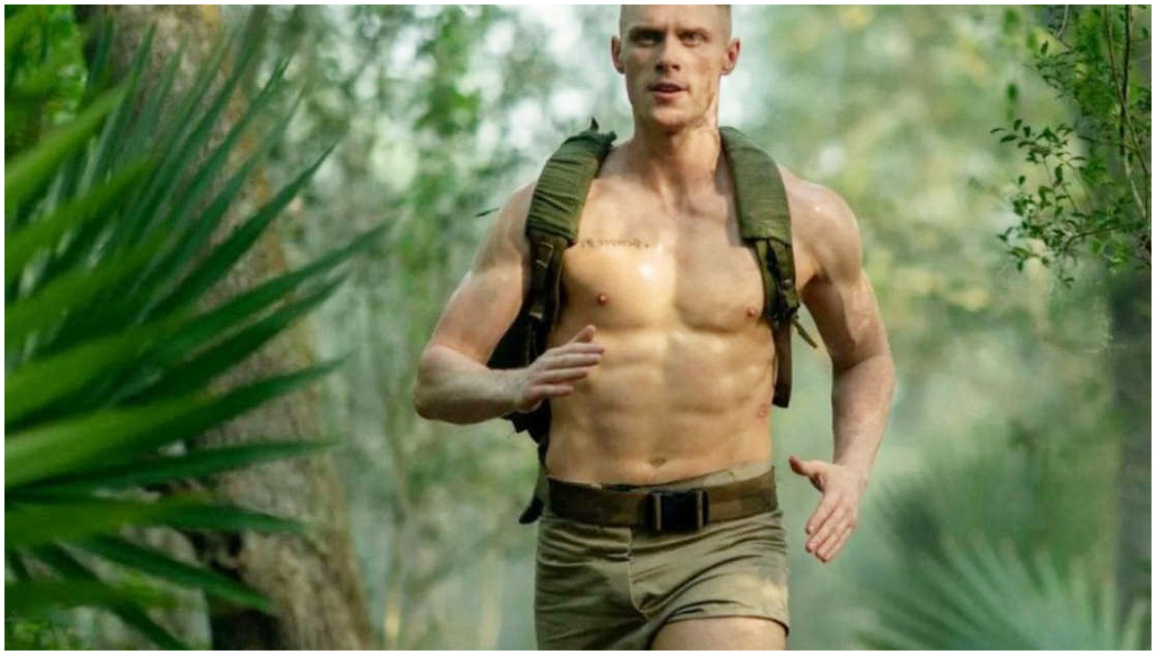 Boots, il Pentagono critica la serie Netflix sui Marines gay definendola spazzatura woke Boots, il Pentagono critica la serie Netflix sui Marines gay definendola spazzatura woke