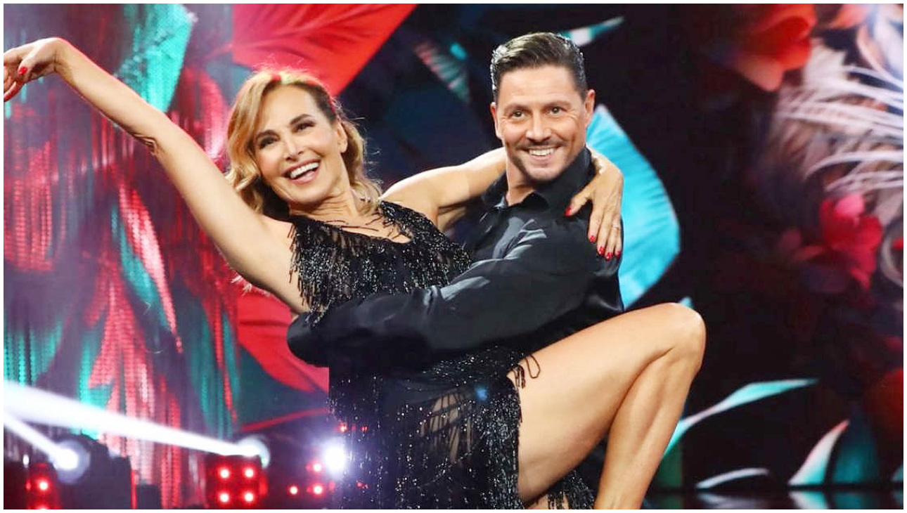 Ballando con le stelle su Rai 1: Renato Zero ballerino per una notte e prima eliminazione