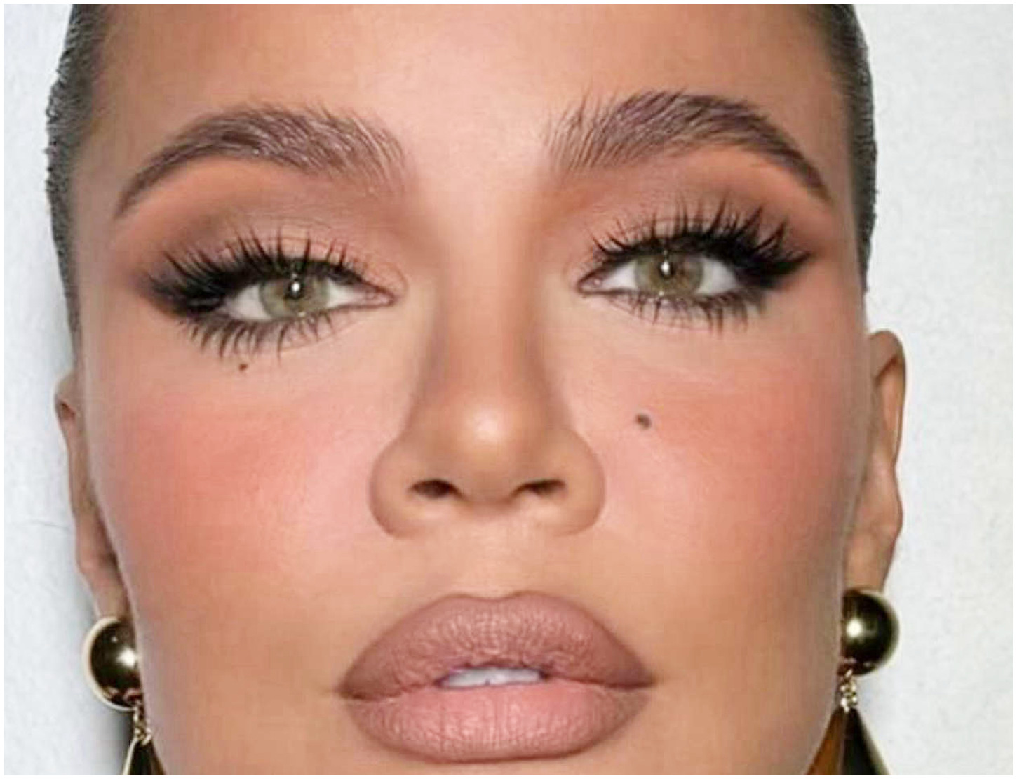 Khloe Kardashian svela da quanto tempo non ha più rapporti intimi, l’amico incredulo