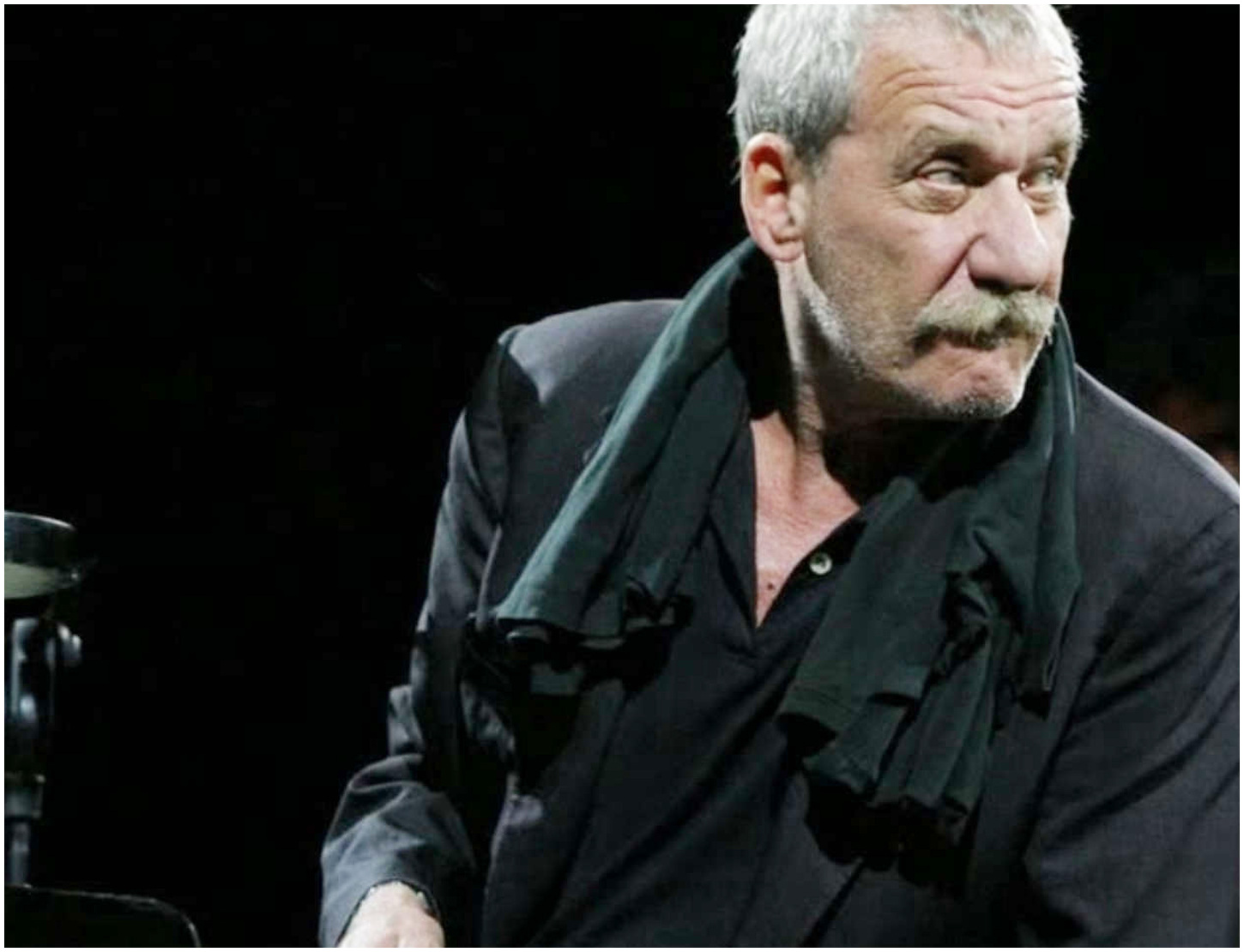 Paolo Conte esprime il suo disinteresse per l’attualità e la sua preoccupazione sull’IA