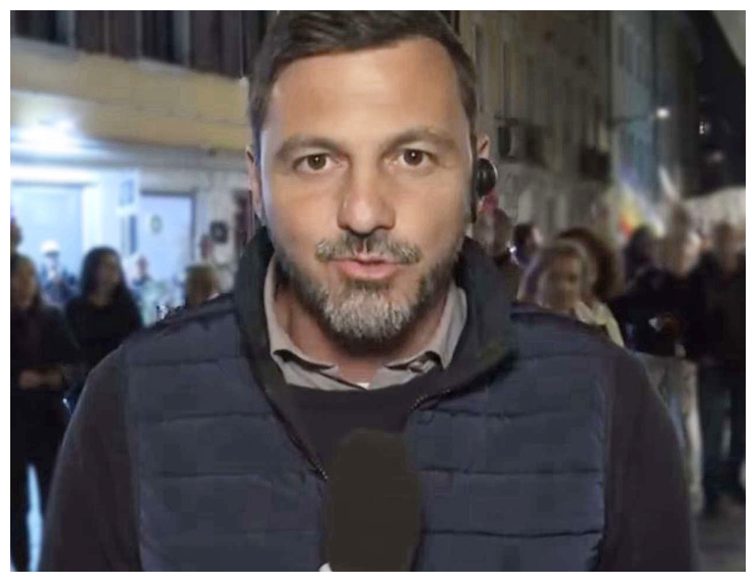Gaffe di un giornalista Rai in diretta sulla partita Italia-Israele genera polemica e critiche Gaffe di un giornalista Rai in diretta sulla partita Italia-Israele genera polemica e critiche