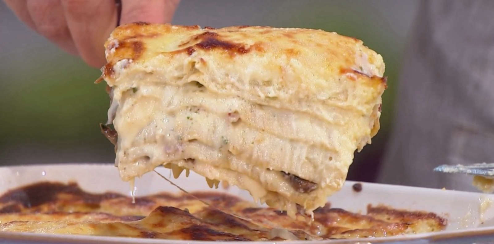 Lasagna alla mornay e funghi di Daniele Persegani | É sempre mezzogiorno, 2 ottobre 2025