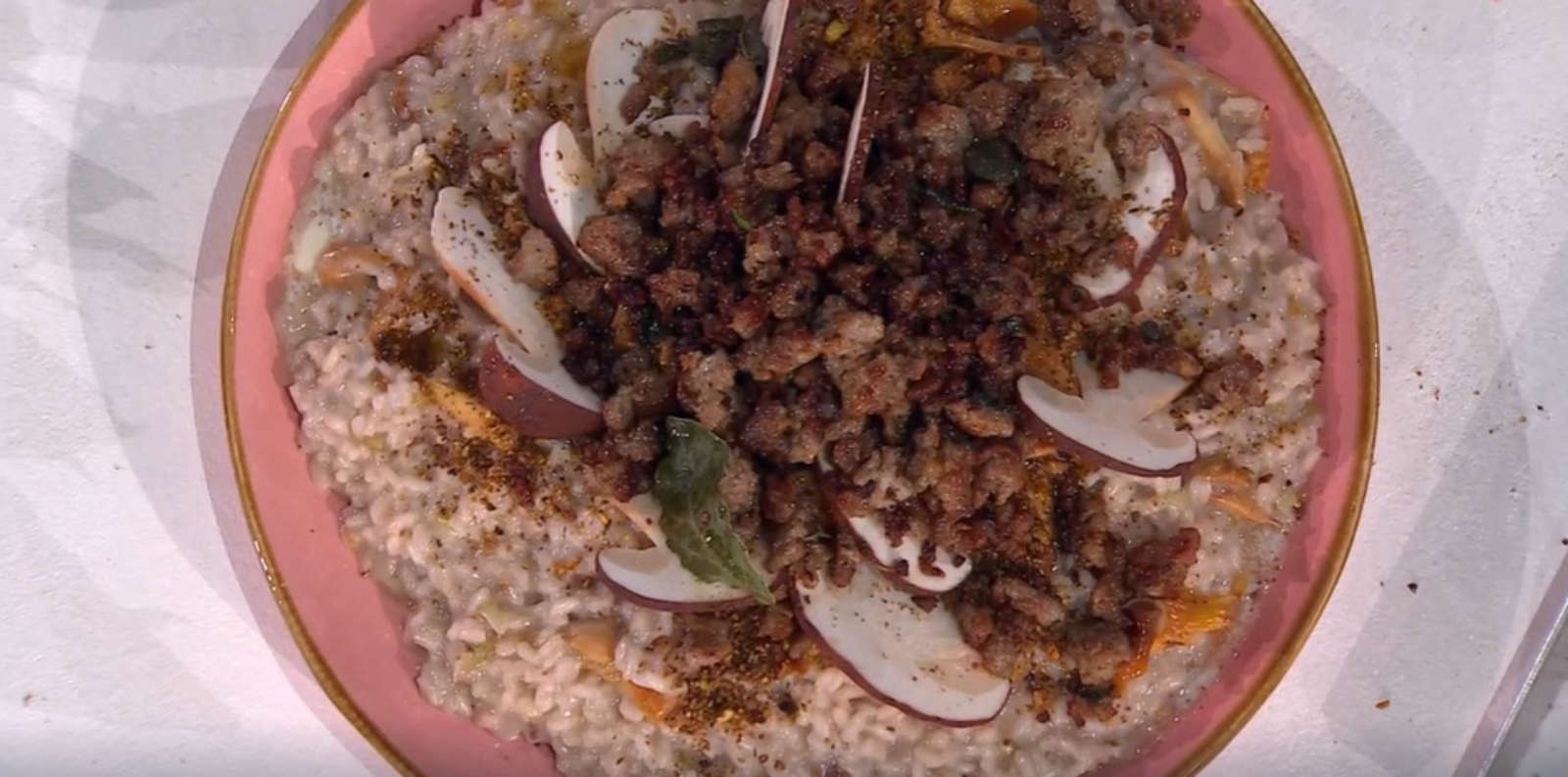 Risotto salsiccia e funghi di Sergio Barzetti | É sempre mezzogiorno, 6 ottobre 2025