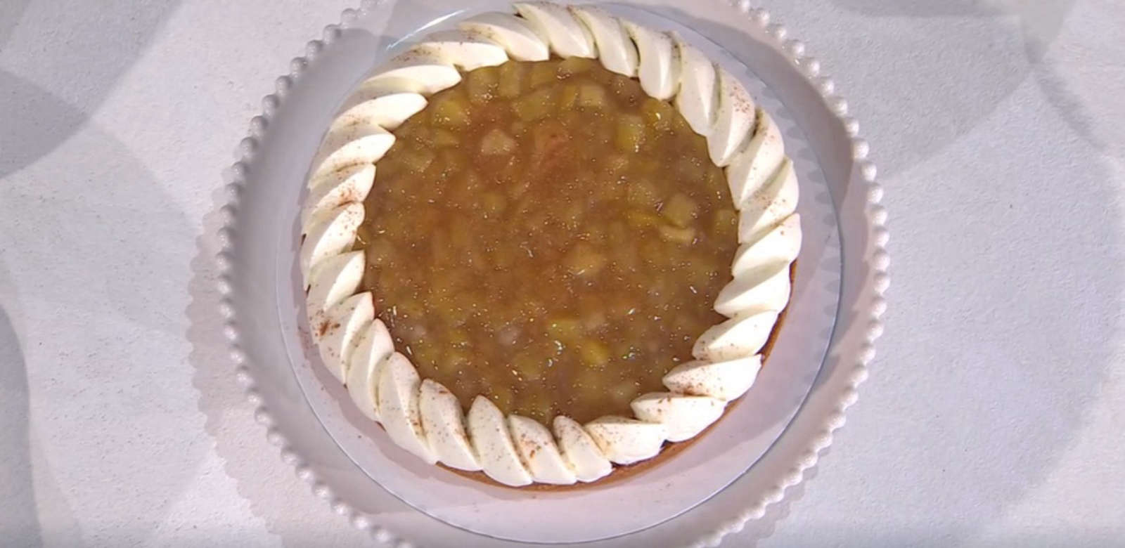Crostata di mele alla vaniglia di Sal De Riso | É sempre mezzogiorno, 7 ottobre 2025 Crostata di mele alla vaniglia di Sal De Riso | É sempre mezzogiorno, 7 ottobre 2025